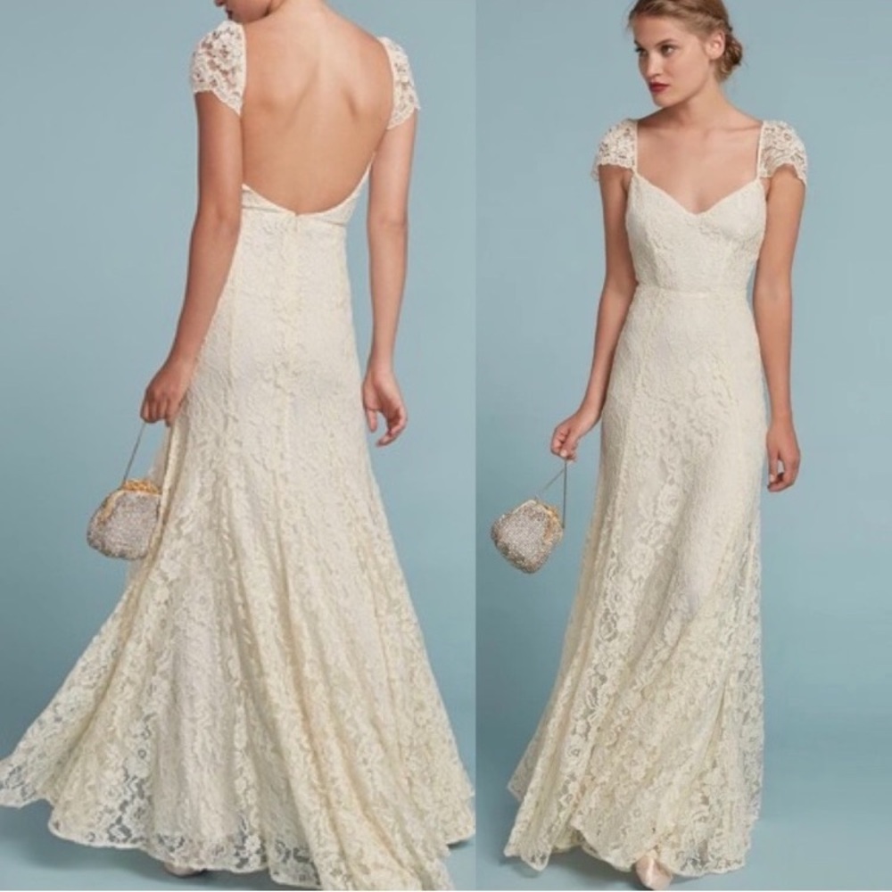 Open Back lace wedding dress size 0